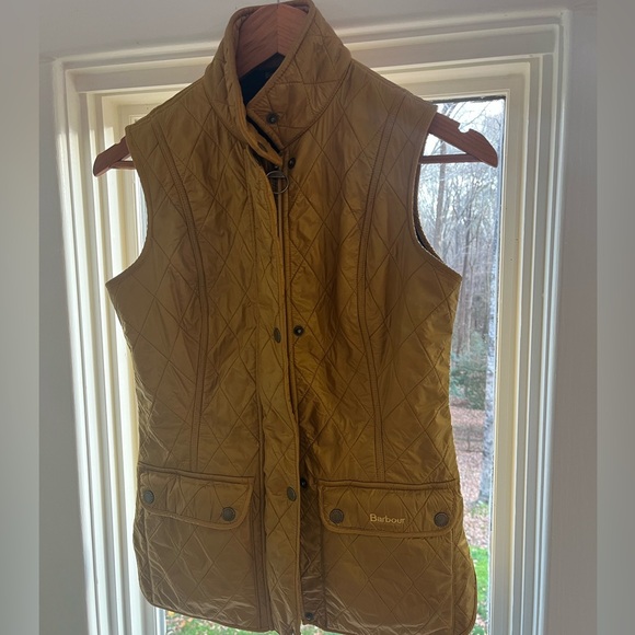 Barbour vest, women’s U.S. size 4. - Picture 2 of 7